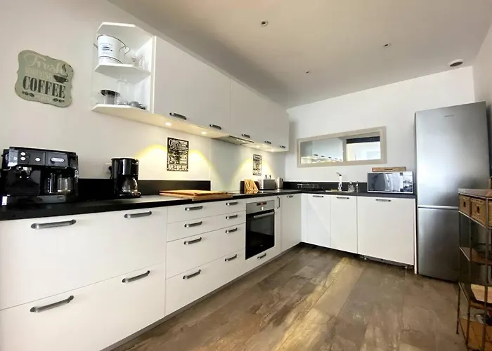 Familiale A Βίλα